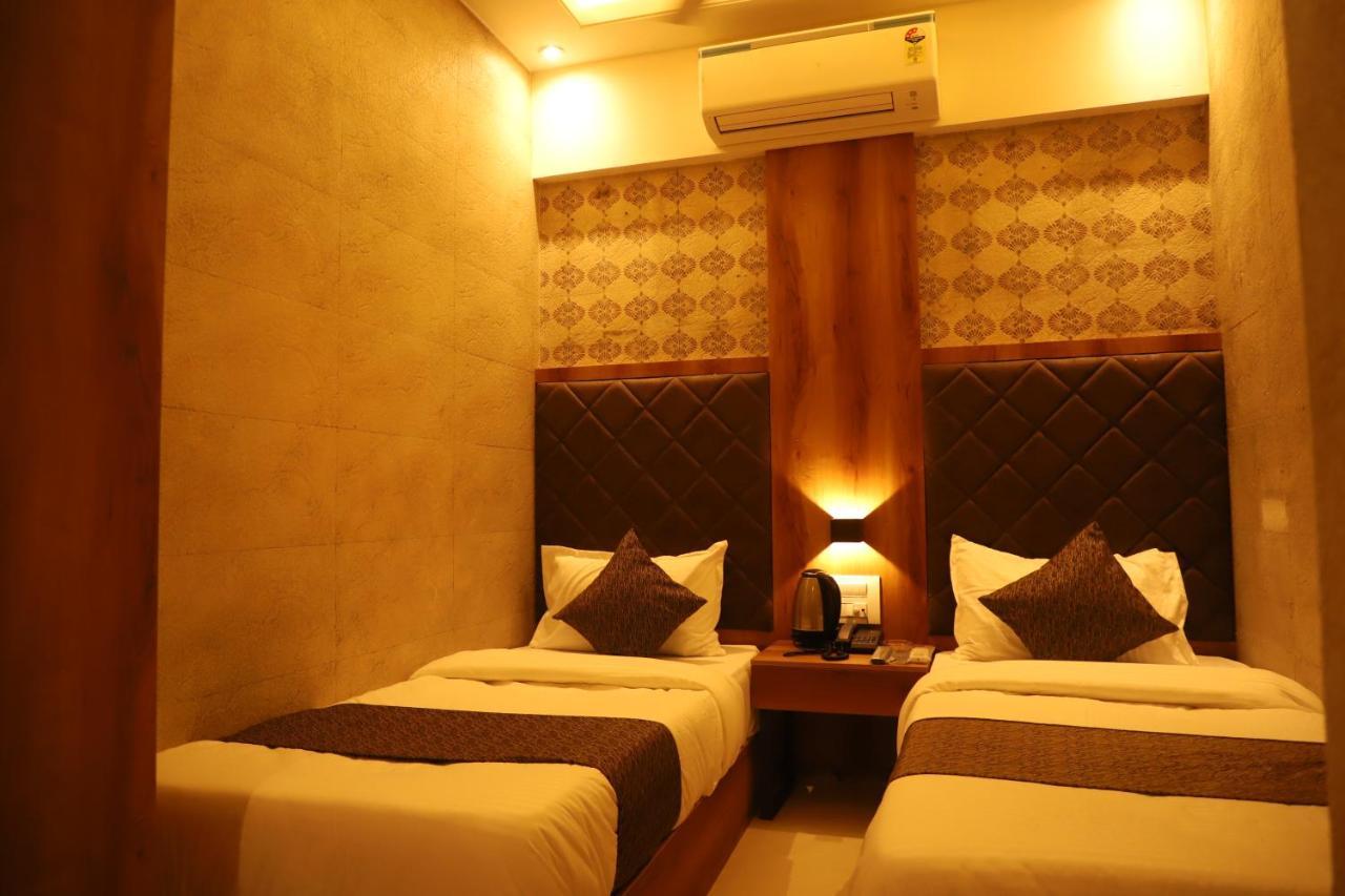 Hotel Sai Pritam Bombay Esterno foto