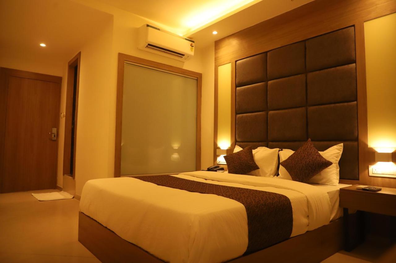 Hotel Sai Pritam Bombay Esterno foto