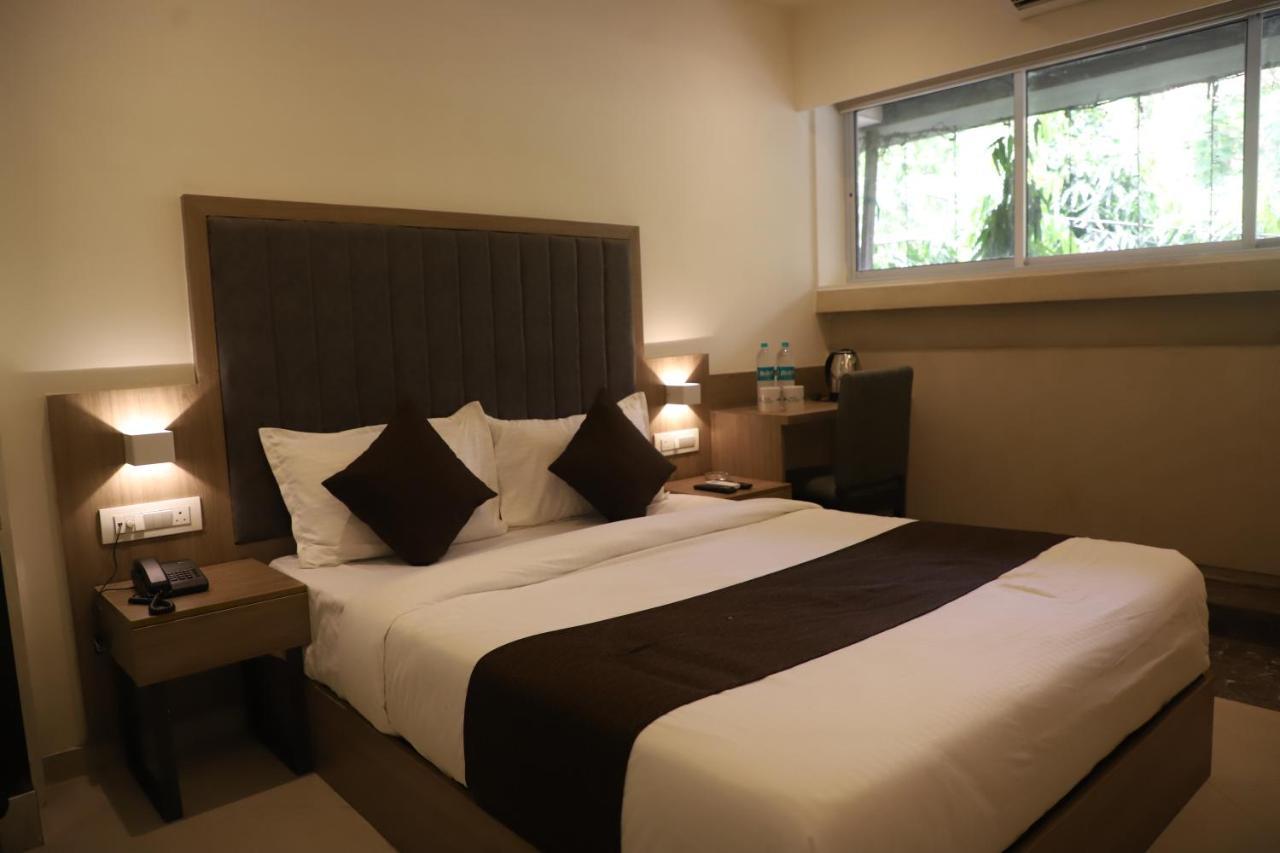 Hotel Sai Pritam Bombay Esterno foto